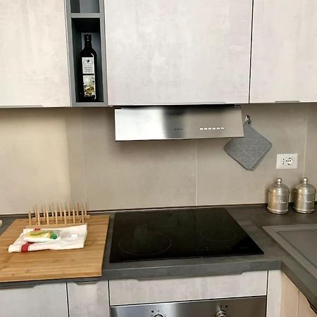 Appartamento Con Terrazzo Sui Tetti Milanesi Esterno foto