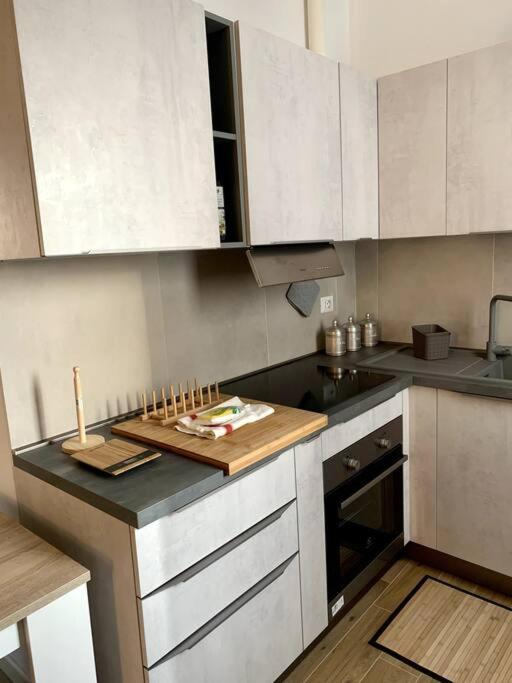 Appartamento Con Terrazzo Sui Tetti Milanesi Esterno foto