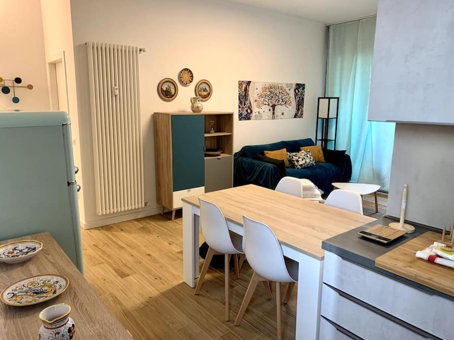 Appartamento Con Terrazzo Sui Tetti Milanesi Esterno foto